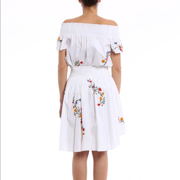 Tory Burch; Size 6 Off shoulder smocked floral top - Picture 6 of 6